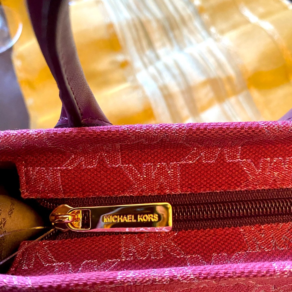 New with Tags - Michael Kors combination purse and wallet. - Picture 6 of 15